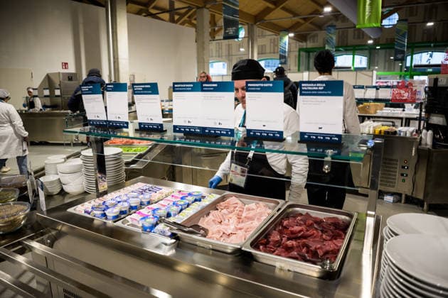 260203 Food in the dining hall at the Milan Olympic Village during day -3 of the 2026 Winter Olympics on February 3, 2026 in Milan. Photo: Joel Marklund BILDBYRAN kod JM JM0780 bbeng Olympic Games, Olympische Spiele, Olympia, OS olympics winter olympics os ol olympiska spel vinter-os olympiske leker milano cortina 2026 milan cortina 2026 milano cortina 2026 olympic games milano cortina 2026 winter olympic games milano cortina-os milano cortina-ol vinter-ol os-by restaurang mat *** 260203 Food in the dining hall at the Milan Olympic Village during day 3 of the 2026 Winter Olympics on February 3, 2026 in Milan Photo Joel Marklund BILDBYRAN code JM JM0780 bbeng olympic games olympics winter olympics os ol olympiska spel vinter os olympiske leker milano cortina 2026 milan cortina 2026 milano cortina 2026 olympic games milano cortina 2026 winter olympic games milano cortina os milano cortina ol winter ol os by restaurant mat  Copyright: JOELxMARKLUND BB260203JM051