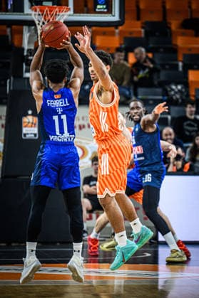 Yogi Ferrell (Buducnost VOLI Podgorica) und Mark Smith (ratiopharm ulm) battle for the ball during the Basketball Eurocup match between ratiopharm ulm and Buducnost VOLI Podgorica at ratiopharm Arena on February 3, 2026 in Neu Ulm, Germany. (Photo by Harry Langer DeFodi Images) -