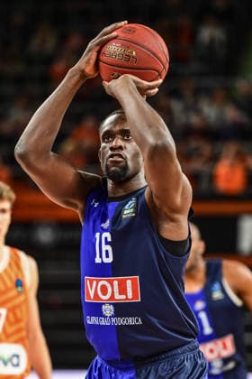 BKT Euro Cup; Ratiopharm Ulm gegen Buducnost VOLI Podgorica, Ratiopharm Arena Ulm 03.02.2026 Jerry Boutsiele (Buducnost VOLI Podgorica, 16) beim Freiwurf. Ulm 03.02.2026 - 17. Spieltag BKT EuroCup, Ratiopharm Ulm gegen Buducnost VOLI Podgorica, Ratiopharm Arena Ulm Copyright: xBEAUTIFULxSPORTS Märklx