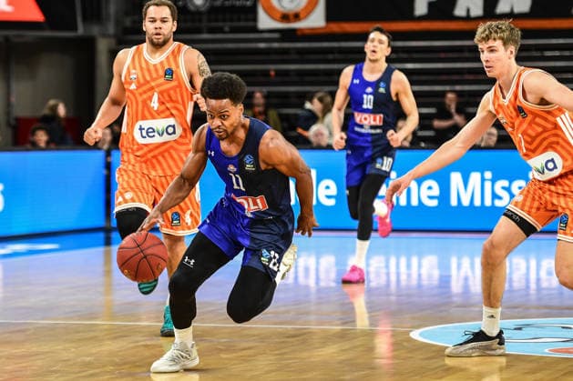 BKT Euro Cup; Ratiopharm Ulm gegen Buducnost VOLI Podgorica, Ratiopharm Arena Ulm 03.02.2026 Yogi Ferrell (Buducnost VOLI Podgorica, 11) mit Tempo zum Korb. Ulm 03.02.2026 - 17. Spieltag BKT EuroCup, Ratiopharm Ulm gegen Buducnost VOLI Podgorica, Ratiopharm Arena Ulm Copyright: xBEAUTIFULxSPORTS Märklx