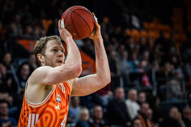 Christian Sengfelder (ratiopharm ulm) controls the Ball during the Basketball Eurocup match between ratiopharm ulm and Buducnost VOLI Podgorica at ratiopharm Arena on February 3, 2026 in Neu Ulm, Germany. (Photo by Harry Langer DeFodi Images) -