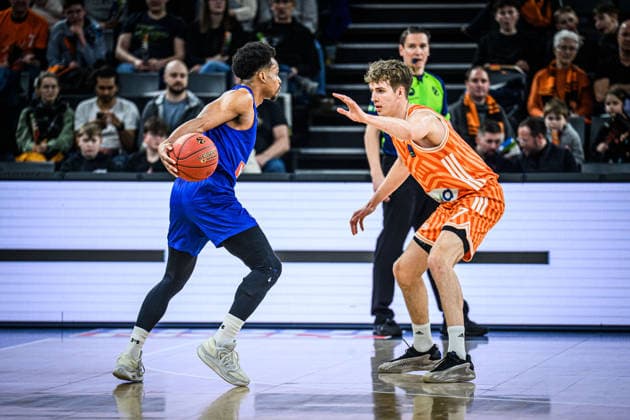 Yogi Ferrell (Buducnost VOLI Podgorica) und Tobias Jensen (ratiopharm ulm) battle for the ball during the Basketball Eurocup match between ratiopharm ulm and Buducnost VOLI Podgorica at ratiopharm Arena on February 3, 2026 in Neu Ulm, Germany. (Photo by Harry Langer DeFodi Images) -