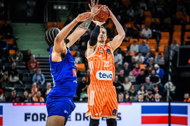 Thomas Klepeisz (ratiopharm ulm) battle for the ball during the Basketball Eurocup match between ratiopharm ulm and Buducnost VOLI Podgorica at ratiopharm Arena on February 3, 2026 in Neu Ulm, Germany. (Photo by Harry Langer DeFodi Images) -