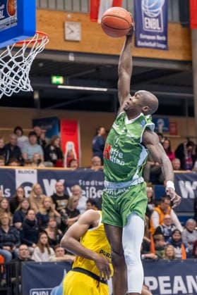 European North Basketball League, ENBL, -2025 2026 - Syntainics MBC vs.Hefte Helfen Bulls Kapfenberg Weissenfels, Deutschland 03.Februar 2026: Im Bild:Andrew Jones (Kapfenberg) Weissenfels Stadthalle Weissenfels Sachsen-Anhalt Deutschland
