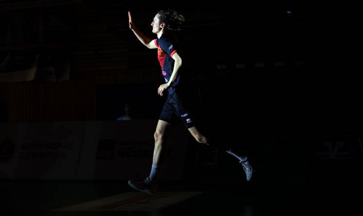 03.02.2026, Deutschland, Ludwigsburg, Volleyball Barock Volleys MTV Ludwigsburg vs. Haching München, Feature, Ben-Simon Bonin (LB) läuft ein