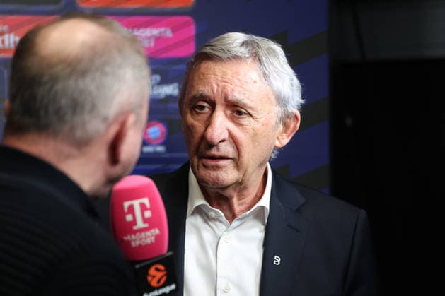 Svetislav Pesic (FC Bayern Basketball, Chef-Trainer) beim Interview vor dem Spiel, GER, FC Bayern Basketball vs. Paris Basketball, Basketball, Euroleague, 26. Spieltag, Saison 2025 2026, 03.02.2026, GER, FC Bayern Basketball vs. Paris Basketball, Basketball, Euroleague, 26. Spieltag, Saison 2025 2026, 03.02.2026 Muenchen Copyright: xEibner-Pressefoto JennixMaulx EP_JML
