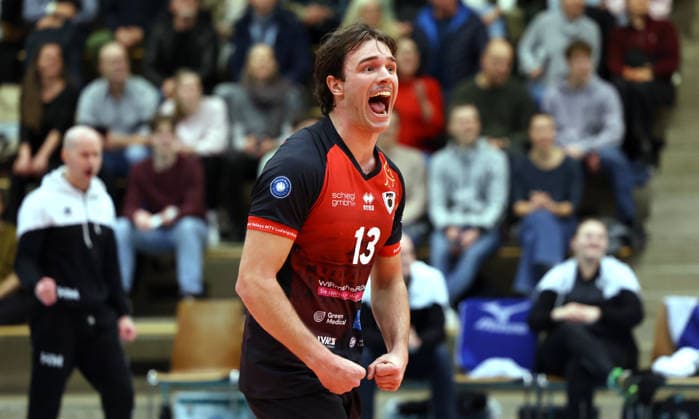03.02.2026, Deutschland, Ludwigsburg, Volleyball Barock Volleys MTV Ludwigsburg vs. Haching München, Neuzugang Adrian Mol (LB) jubelt