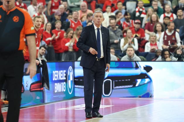 Svetislav Pesic (FC Bayern Basketball, Chef-Trainer), GER, FC Bayern Basketball vs. Paris Basketball, Basketball, Euroleague, 26. Spieltag, Saison 2025 2026, 03.02.2026, GER, FC Bayern Basketball vs. Paris Basketball, Basketball, Euroleague, 26. Spieltag, Saison 2025 2026, 03.02.2026 Muenchen Copyright: xEibner-Pressefoto JennixMaulx EP_JML