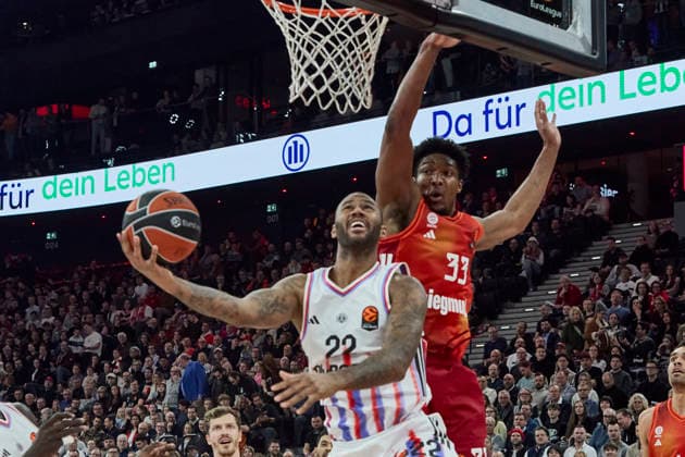 Turkish Airlines EuroLeague Basketball, FC Bayern Munich Basketball vs Paris Basketball, München FC Bayern Basketball, Munich FC Bayern Basketball, Paris Basketball, 2026-02-03 in München (SAP Garden) M BAYE Amath (Paris Basketball Forward Nr22-PBB22), MCCORMACK David (FC Bayern Munich Basketball Center (Nr.33) BAY33 ) sportworld München SAP Garden Bayern Deutschland