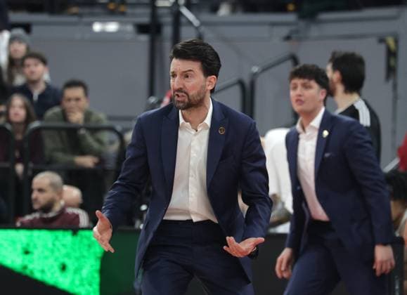 Paris Headcoach Francesco TABELLINI. Basketball: Bayern - Paris. Euroleague, FC Bayern Basketball - Paris Basketball, Runde 26, Saison 2025-2026, am 3.02.2026 in Muenchen, S A P G A R D E N, Deutschland. Quelle Copyright Credit : Oryk HAIST