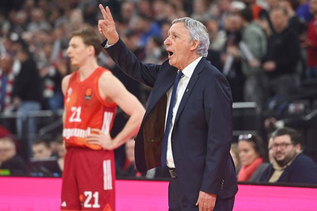 Trainer Svetislav PESIC (FCB), Gestik,gibt Anweisungen, Einzelbild,angeschnittenes Einzelmotiv,Halbfigur,halbe Figur, Basketball Euro League,Saison 2025 2026, FC Bayern Muenchen - Paris Basketball am 03.02.2026 , S A P G A R D EN