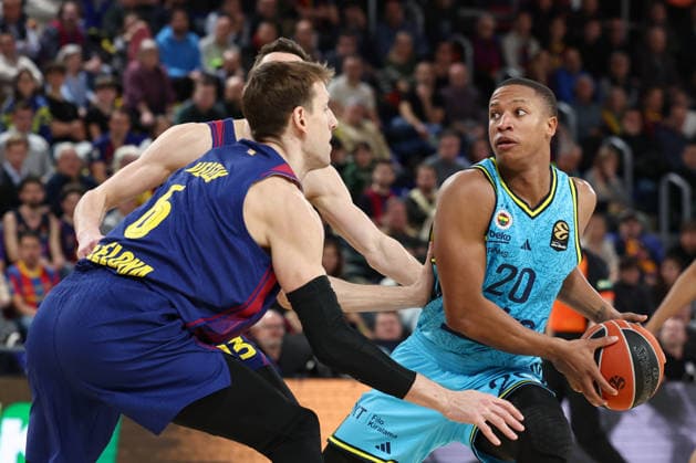 Barcelona v Fenerbahce Beko - EuroLeague BARCELONA, SPAIN - FEBRUARY 3: FC Barcelona, Barca s forward Jan Vesely (L) vies with Fenerbahce Beko Istanbul s guard Devon Hall during the Euroleague regular season round 26 basketball match FC Barcelona vs Fenerbahce at the Palau Blaugrana sportshall in Barcelona on February 3, 2026. Adria Puig Anadolu Barcelona Spain. Editorial use only. Please get in touch for any other usage.  Copyright: x2026xAnadoluxAdriaxPuigx