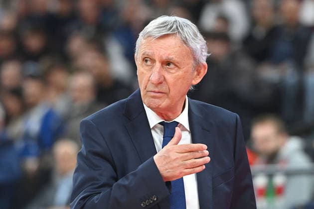 Trainer Svetislav PESIC (FCB), Gestik,gibt Anweisungen, Einzelbild,angeschnittenes Einzelmotiv,Halbfigur,halbe Figur, Basketball Euro League,Saison 2025 2026, FC Bayern Muenchen - Paris Basketball am 03.02.2026 , S A P G A R D EN