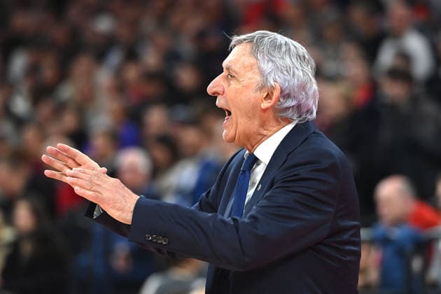 Trainer Svetislav PESIC (FCB), Gestik,gibt Anweisungen, Einzelbild,angeschnittenes Einzelmotiv,Halbfigur,halbe Figur, Basketball Euro League,Saison 2025 2026, FC Bayern Muenchen - Paris Basketball am 03.02.2026 , S A P G A R D EN