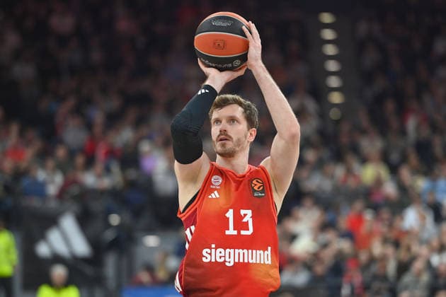 Andreas OBST (FCB), Aktion,Einzelbild,angeschnittenes Einzelmotiv,Halbfigur,halbe Figur, Basketball Euro League,Saison 2025 2026, FC Bayern Muenchen - Paris Basketball am 03.02.2026 , S A P G A R D EN