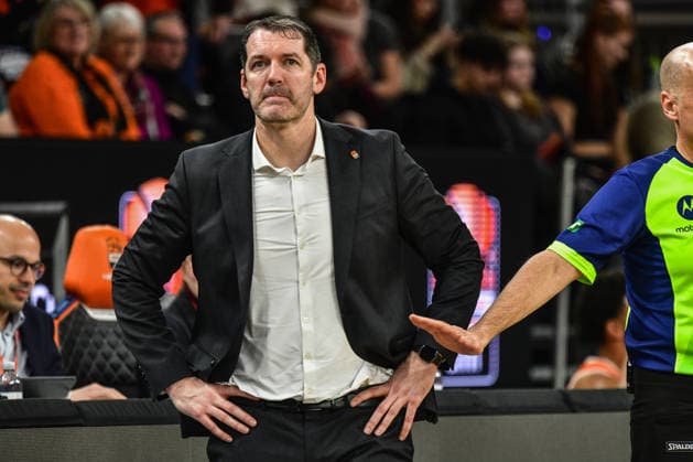 BKT Euro Cup; Ratiopharm Ulm gegen Buducnost VOLI Podgorica, Ratiopharm Arena Ulm 03.02.2026 Frustrierter Head Coach Ty Harrelson (ratiopharm Ulm) nach der Niederlage in dem umkämpften Spiel. Ulm 03.02.2026 - 17. Spieltag BKT EuroCup, Ratiopharm Ulm gegen Buducnost VOLI Podgorica, Ratiopharm Arena Ulm Copyright: xBEAUTIFULxSPORTS Märklx