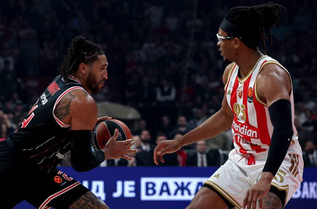 Crvena Zvezda v Hapoel, Euroleague basketball, season 2025 2026, round 26 Belgrade, Serbia. 3rd Feb, 2026. Hapoel s Ish Wainright and Crvena Zvezda s Chima Moneke during Euroleague basketball match between Crvena Zvezda (Red Star) and Hapoel Tel Aviv on January 3. 2026. in Belgrade, Serbia. Belgrade Serbia Copyright: xPedjaxMilosavljevic STARSPORTx