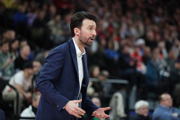 Francesco Tabellini (Paris Basketball, Chef-Trainer), GER, FC Bayern Basketball vs. Paris Basketball, Basketball, Euroleague, 26. Spieltag, Saison 2025 2026, 03.02.2026, GER, FC Bayern Basketball vs. Paris Basketball, Basketball, Euroleague, 26. Spieltag, Saison 2025 2026, 03.02.2026 Muenchen Copyright: xEibner-Pressefoto JennixMaulx EP_JML