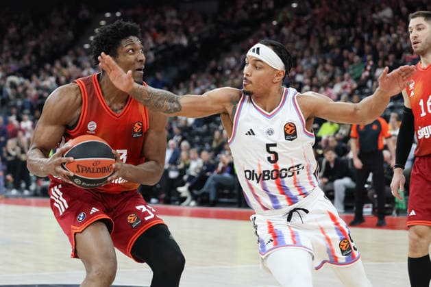 David McCormack (FC Bayern Basketball, 33) mit Justin Robinson (Paris Basketball, 05), GER, FC Bayern Basketball vs. Paris Basketball, Basketball, Euroleague, 26. Spieltag, Saison 2025 2026, 03.02.2026, GER, FC Bayern Basketball vs. Paris Basketball, Basketball, Euroleague, 26. Spieltag, Saison 2025 2026, 03.02.2026 Muenchen Copyright: xEibner-Pressefoto JennixMaulx EP_JML
