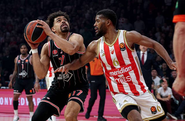 Crvena Zvezda v Hapoel, Euroleague basketball, season 2025 2026, round 26 Belgrade, Serbia. 3rd Feb, 2026. Hapoel s Collin Malcolm and Crvena Zvezda s Jared Butler during Euroleague basketball match between Crvena Zvezda (Red Star) and Hapoel Tel Aviv on January 3. 2026. in Belgrade, Serbia. Belgrade Serbia Copyright: xPedjaxMilosavljevic STARSPORTx