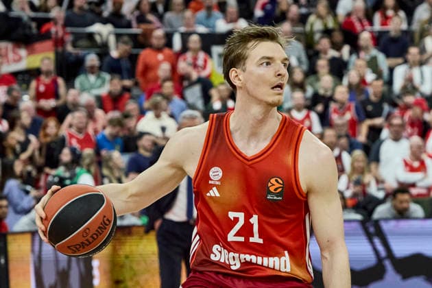 Turkish Airlines EuroLeague Basketball, FC Bayern Munich Basketball vs Paris Basketball, München FC Bayern Basketball, Munich FC Bayern Basketball, Paris Basketball, 2026-02-03 in München (SAP Garden) HOLLATZ Justus (FC Bayern Munich Basketball Guard (Nr.21) BAY21 ) sportworld München SAP Garden Bayern Deutschland