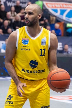 European North Basketball League, ENBL, -2025 2026 - Syntainics MBC vs.Hefte Helfen Bulls Kapfenberg Weissenfels, Deutschland 03.Februar 2026: Im Bild:Akeem Vargas (Weissenfels) mit Ball, Weissenfels Stadthalle Weissenfels Sachsen-Anhalt Deutschland
