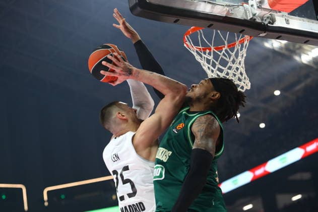 EuroLeague Basketball, Panathinaikos AKTOR Athens vs Real Madrid -Kenneth Faried, 35 of Panathinaikos AKTOR Athens competes with Alex Len, 25 of Real Madrid during the Euroleague regular season basketball match between Panathinaikos AKTOR Athens and Real Madrid at Telekom Center Athens on February 3, 2026 in Athens, Greece. ATHENS Greece Copyright: xOnexInchxProductionsx 6836783