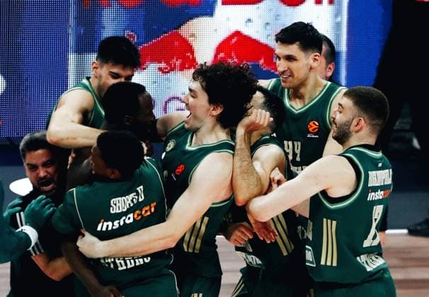 EuroLeague Basketball, Panathinaikos AKTOR Athens vs Real Madrid - Players of Panathinaikos AKTOR Athens celebrate at the end the Euroleague regular season basketball match between Panathinaikos AKTOR Athens and Real Madrid at Telekom Center Athens on February 3, 2026 in Athens, Greece. ATHENS Greece Copyright: xOnexInchxProductionsx 6836830