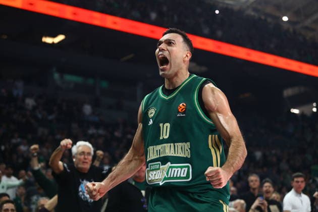 EuroLeague Basketball, Panathinaikos AKTOR Athens vs Real Madrid - Kostas Sloukas, 10 of Panathinaikos AKTOR Athens celebrate during the Euroleague regular season basketball match between Panathinaikos AKTOR Athens and Real Madrid at Telekom Center Athens on February 3, 2026 in Athens, Greece. ATHENS Greece Copyright: xOnexInchxProductionsx 6836679