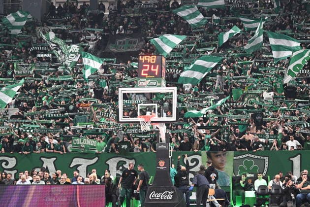 EuroLeague Basketball, Panathinaikos AKTOR Athens vs Real Madrid - Fans of Panathinaikos AKTOR Athens react during the Euroleague regular season basketball match between Panathinaikos AKTOR Athens and Real Madrid at Telekom Center Athens on February 3, 2026 in Athens, Greece. ATHENS Greece Copyright: xOnexInchxProductionsx 6836633