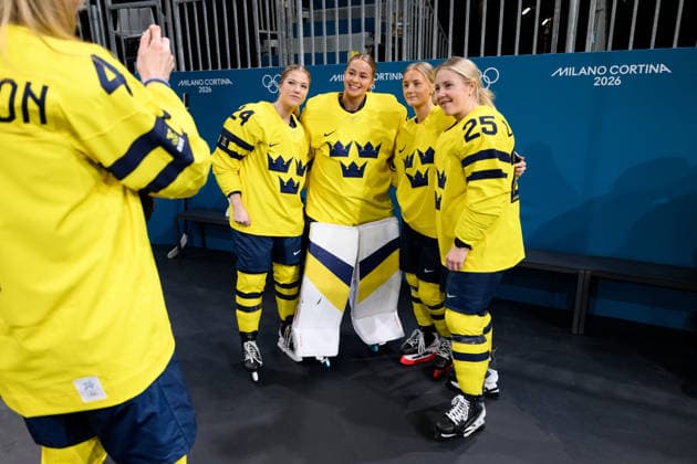 260204 Ebba Hedqvist, goaltender Tindra Holm, Mira Hallin and Lina Ljungblom of Sweden ahead of an Ice hockey, Eishockey practice session during day -2 of the 2026 Winter Olympics on February 4, 2026 in Milan. Photo: Carl Sandin BILDBYRAN kod CS CS0847 ishockey ice hockey Olympic Games, Olympische Spiele, Olympia, OS olympics winter olympics os ol olympiska spel vinter-os olympiske leker milano cortina 2026 milan cortina 2026 milano cortina 2026 olympic games milano cortina 2026 winter olympic games milano cortina-os milano cortina-ol vinter-ol -2 bbeng *** 260204 Ebba Hedqvist, goaltender Tindra Holm, Mira Hallin and Lina Ljungblom of Sweden ahead of an ice hockey practice session during day 2 of the 2026 Winter Olympics on February 4, 2026 in Milan Photo Carl Sandin BILDBYRAN kod CS CS0847 ishockey ice hockey olympic games olympics winter olympics os ol olympiska spel vinter os olympiske leker milano cortina 2026 milan cortina 2026 milano cortina 2026 olympic games milano cortina 2026 winter olympic games milano cortina os milano cortina ol vinter ol 2 bbeng  Copyright: CARLxSANDIN BB260204CS028