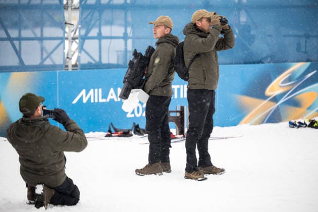 260204 Members of military with an anti drone gun at a Cross-Country Skiing training session during day -2 of the 2026 Winter Olympics on February 4, 2026 in Val di Fiemme. Photo: Maxim Thore BILDBYRAN kod MT MT0951 skidor cross-country skiing langrenn Olympic Games, Olympische Spiele, Olympia, OS olympics winter olympics os ol olympiska spel vinter-os olympiske leker milano cortina 2026 milan cortina 2026 milano cortina 2026 olympic games milano cortina 2026 winter olympic games milano cortina-os milano cortina-ol vinter-ol -2 bbeng träning training *** 260204 Members of military with an anti drone gun at a Cross Country Skiing training session during day 2 of the 2026 Winter Olympics on February 4, 2026 in Val di Fiemme Photo Maxim Thore BILDBYRAN kod MT MT0951 skidor cross country skiing langrenn olympic games olympics winter olympics os ol olympiska spel vinter os olympiske leker milano cortina 2026 milan cortina 2026 milano cortina 2026 olympic games milano cortina 2026 winter olympic games milano cortina os milano cortina ol vinter ol 2 bbeng träning training  Copyright: MAXIMxTHORE BB260204MT050