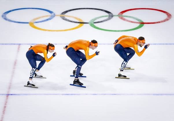 MILAN - Femke Kok, Jenning de Boo, and Kjeld Nuis during a training session at the Milano Speed skating, Eisschnelllauf Stadium. The speed skaters are preparing for their participation in the Winter Olympics. SEM VAN DER WAL ANP xVIxANPxSportx xxANPxIVx 549616221 originalFilename: 549616221.jpg