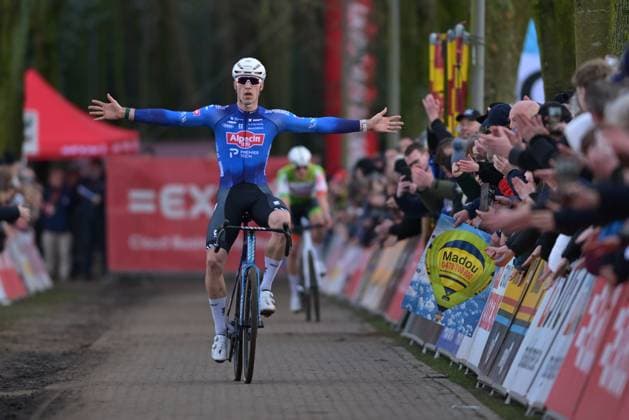 Belgian Niels Vandeputte celebrates as he crosses the finish line to win the men s elite race of the Parkcross cyclocross cycling event, race 6 7 in the Exact Cross competition, Wednesday 04 February 2026 in Maldegem. DAVIDxPINTENS  x161023297x