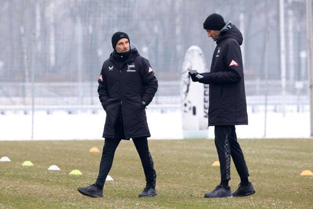 DEU, DFL, 2. FBL Hertha BSC, Training, 04.02.2026, Sportforum, Berlin, DEU, DFL, 2. FBL Hertha BSC, Training, im Bild Cheftrainer Stefan Leitl (Hertha BSC Berlin), Co-Trainer Andre Mijatovic (Hertha BSC Berlin) DFL - regulations prohibit any use of Photographs as image sequences and or quasi-video
