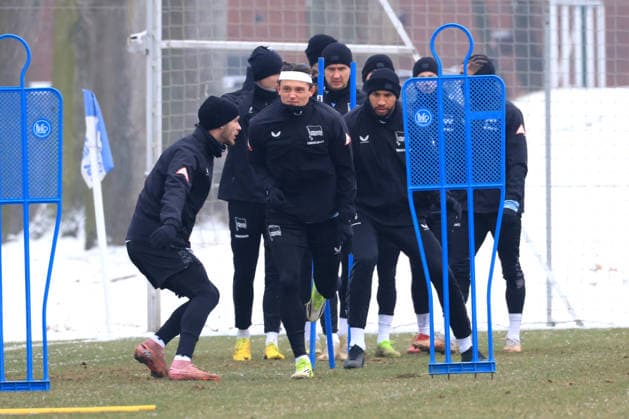 DEU, DFL, 2. FBL Hertha BSC, Training, 04.02.2026, Sportforum, Berlin, DEU, DFL, 2. FBL Hertha BSC, Training, im Bild Hertha-Spielerkreis, Fabian Reese (Hertha BSC Berlin 11) DFL - regulations prohibit any use of Photographs as image sequences and or quasi-video