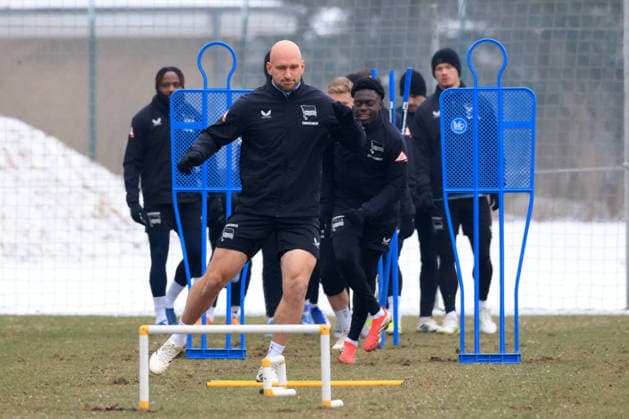 DEU, DFL, 2. FBL Hertha BSC, Training, 04.02.2026, Sportforum, Berlin, DEU, DFL, 2. FBL Hertha BSC, Training, im Bild Toni Leistner (Hertha BSC Berlin 37) DFL - regulations prohibit any use of Photographs as image sequences and or quasi-video