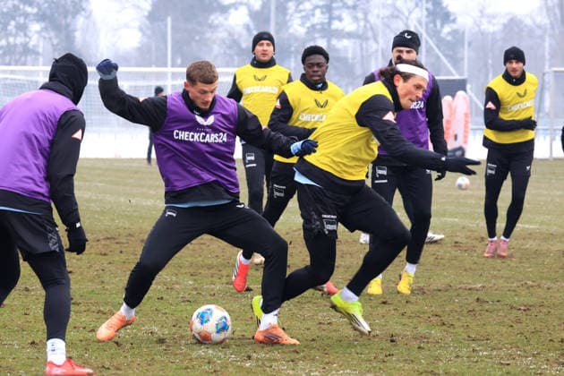 DEU, DFL, 2. FBL Hertha BSC, Training, 04.02.2026, Sportforum, Berlin, DEU, DFL, 2. FBL Hertha BSC, Training, im Bild Michael Cuisance (Hertha BSC Berlin 10), Fabian Reese (Hertha BSC Berlin 11), DFL - regulations prohibit any use of Photographs as image sequences and or quasi-video
