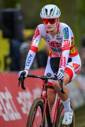 Dutch Leonie Bentveld pictured in action during the women s elite race of the Parkcross cyclocross cycling event, race 6 7 in the Exact Cross competition, Wednesday 04 February 2026 in Maldegem. DAVIDxPINTENS  x161036626x