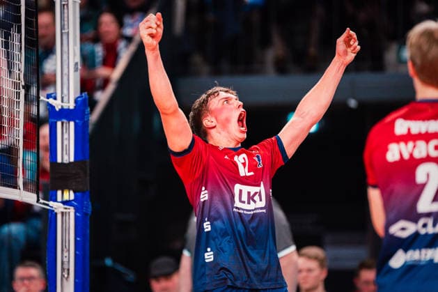 VBL: SVG Lüneburg vs. SWD powervolleys Düren, 04.02.205 Santeri Välimaa (SVG Lüneburg, 12) jubelt: Volleyball Bundesliga: SVG Lüneburg vs. SWD powervolleys Düren am 04.02.2026 in der LKH-Arena, Lüneburg Copyright: xBEAUTIFULxSPORTS Tonhäuserx