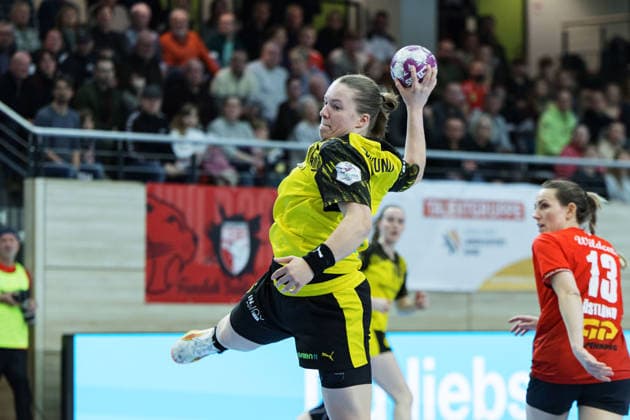 Lisa Antl (BVB-Damen, 9), Konter, SV Union Halle-Neustadt vs. Borussia Dortmund, Alsco Handball Bundesliga Frauen, Saison 2025 26, 16. Spieltag, 04.02.2026 Halle SWH Arena Sachsen-Anhalt Deutschland
