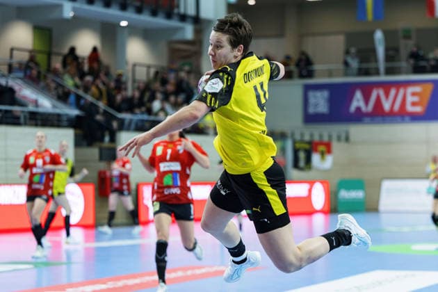 Alina Grijseels (BVB-Damen, 4), Konter, SV Union Halle-Neustadt vs. Borussia Dortmund, Alsco Handball Bundesliga Frauen, Saison 2025 26, 16. Spieltag, 04.02.2026 Halle SWH Arena Sachsen-Anhalt Deutschland