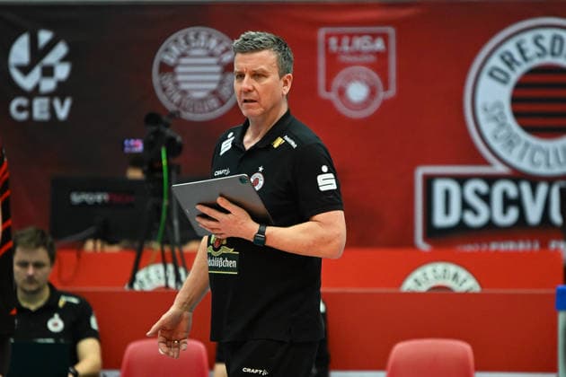 Alexander Waibl (Cheftrainer Dresdner SC) Dresdner SC vs. Ankara Zeren Spor Kuluebue, CEV Volleyball Champions League, Spielzeit 2025 2026, 04.02.2026 Dresdner SC vs. Ankara Zeren Spor Kuluebue, CEV Volleyball Champions League, Spielzeit 2025 2026, 04.02.2026 Dresden Copyright: xEibner-Pressefoto xHoepnerx EP_PHR