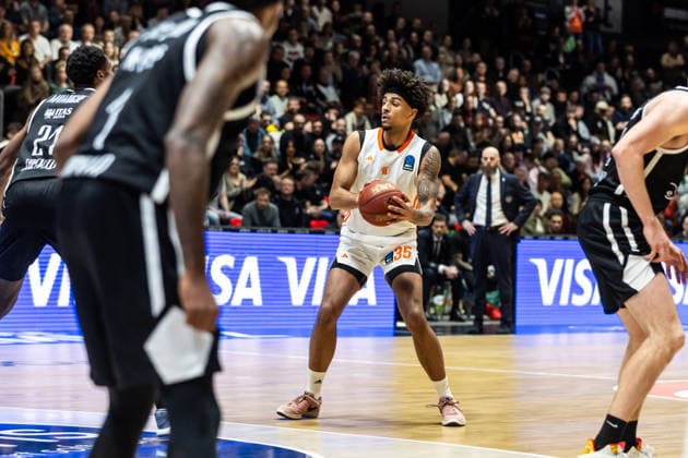 GER, BKT EuroCup, Saison 2025 2026, Niners Chemnitz - Dolomiti Energia Trento. 04.02.2026, Messe, Chemnitz, GER, BKT EuroCup, Saison 2025 2026, Niners Chemnitz - Dolomiti Energia Trento. Roman Bedime (Niners Chemnitz, 35) Foto Alexander Trienitz Chemnitz Messe Sachsen Deutschland