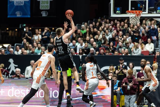 GER, BKT EuroCup, Saison 2025 2026, Niners Chemnitz - Dolomiti Energia Trento. 04.02.2026, Messe, Chemnitz, GER, BKT EuroCup, Saison 2025 2026, Niners Chemnitz - Dolomiti Energia Trento. Peyton Aldridge (Tolomiti Energia Trento 22) Foto Alexander Trienitz Chemnitz Messe Sachsen Deutschland