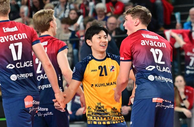 GER; 1.VBL, SVG Lueneburg vs SWD powervolleys Dueren 04.02.2026, GER; 1. VBL, SVG Lueneburg vs SWD powervolleys Dueren, im Bild die Lueneburger Mannschaft jubelt