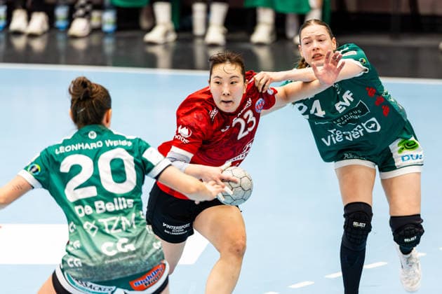 04.02.2026, GER, Handball, Frauen, Saison 2025 2026, Alsco 1.Bl, 16.Spieltag, Thueringer HC - Frisch Auf Goeppingen Luisa Scherer (Frisch Auf Goeppingen), Natsuki Aizawa (Thueringer HC,23), Louisa De Bellis (Frisch Auf Goeppingen) 99947 Bad Langensalza Salza Halle Sporthalle Mehrz Thüringen Deutschland