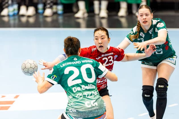 04.02.2026, GER, Handball, Frauen, Saison 2025 2026, Alsco 1.Bl, 16.Spieltag, Thueringer HC - Frisch Auf Goeppingen Luisa Scherer (Frisch Auf Goeppingen), Natsuki Aizawa (Thueringer HC,23), Louisa De Bellis (Frisch Auf Goeppingen) 99947 Bad Langensalza Salza Halle Sporthalle Mehrz Thüringen Deutschland