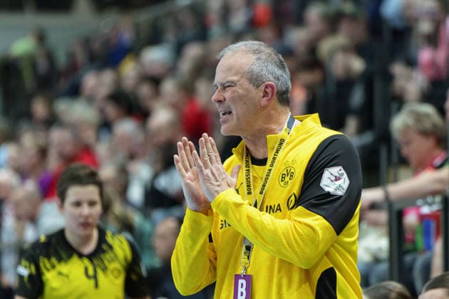 Trainer Henk Groener (BVB-Damen), SV Union Halle-Neustadt vs. Borussia Dortmund, Alsco Handball Bundesliga Frauen, Saison 2025 26, 16. Spieltag, 04.02.2026 Halle SWH Arena Sachsen-Anhalt Deutschland