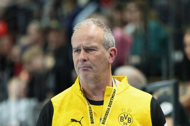 Trainer Henk Groener (BVB-Damen), SV Union Halle-Neustadt vs. Borussia Dortmund, Alsco Handball Bundesliga Frauen, Saison 2025 26, 16. Spieltag, 04.02.2026 Halle SWH Arena Sachsen-Anhalt Deutschland